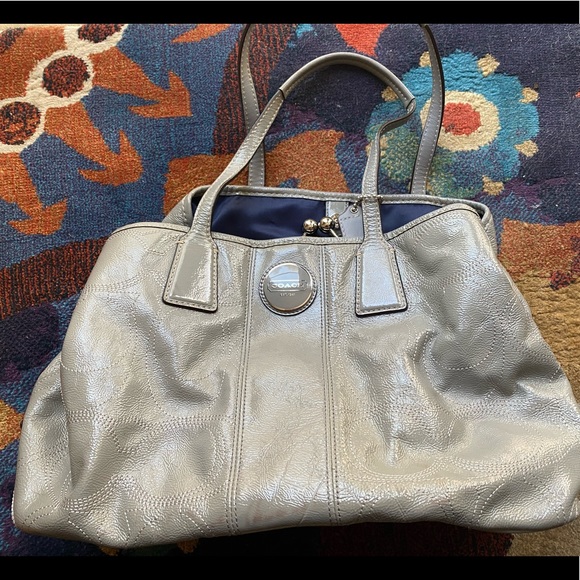Coach patent leather purse - Picture 3 of 4